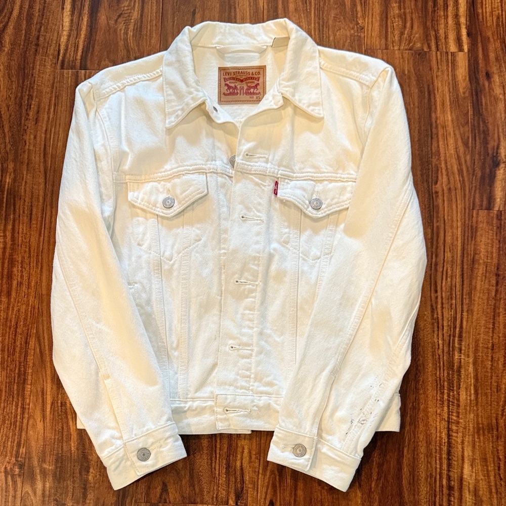 Levi's Women's white Trucker Jean Jacket